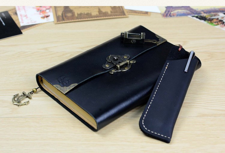 A Retro Leather Notebook for Thoughtful Daily Writing
