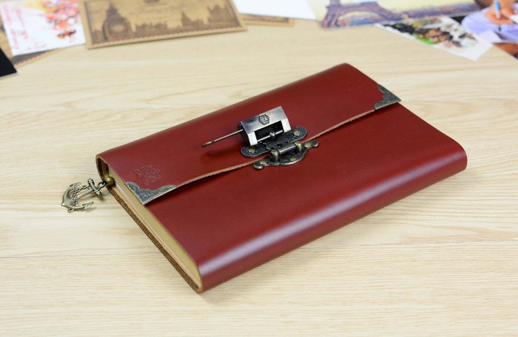 A Retro Leather Notebook for Thoughtful Daily Writing